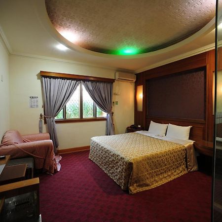 Golden Motel Синьчжу Экстерьер фото